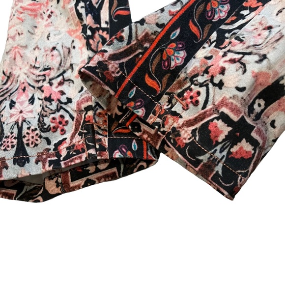 Bebe Folklore Print Skinny Jeans - Picture 12 of 14